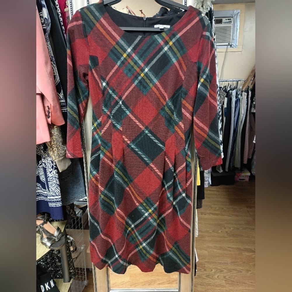 Plaid A-Line Dress.New Condition.Size 6 - Picture 2 of 6